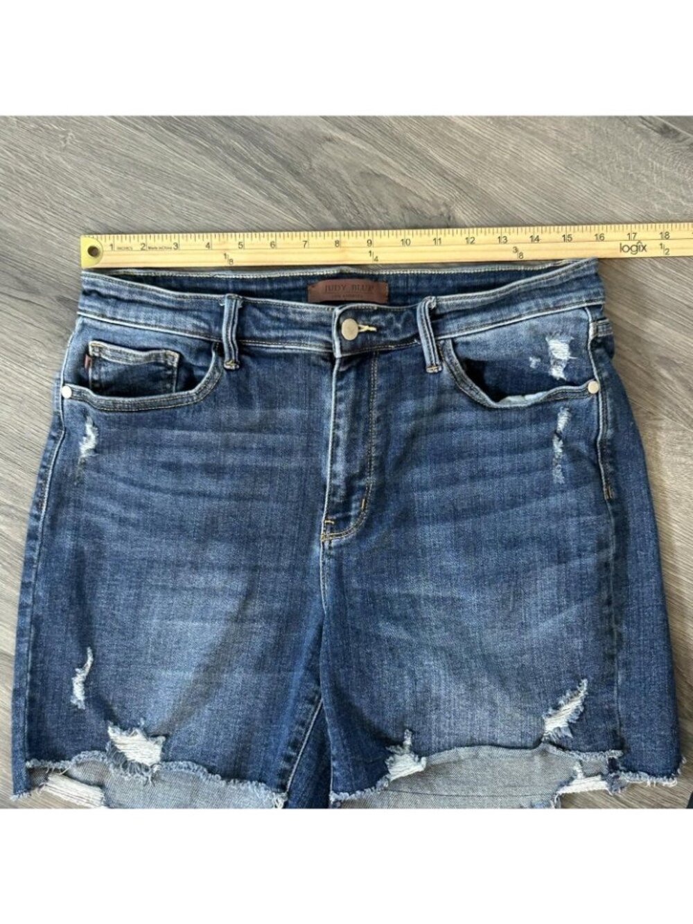 Judy Blue Shorts Womens XL Blue Denim Bermuda Distressed Frayed Hem Stretch - Picture 7 of 10